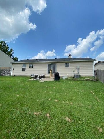704 Pinoak Drive, Nicholasville, KY 40356