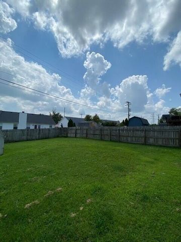 704 Pinoak Drive, Nicholasville, KY 40356