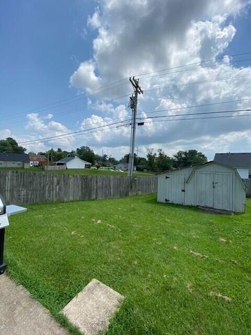 704 Pinoak Drive, Nicholasville, KY 40356