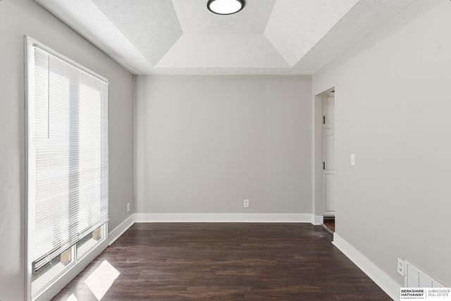 10353 Redick Avenue, Omaha, NE 68134