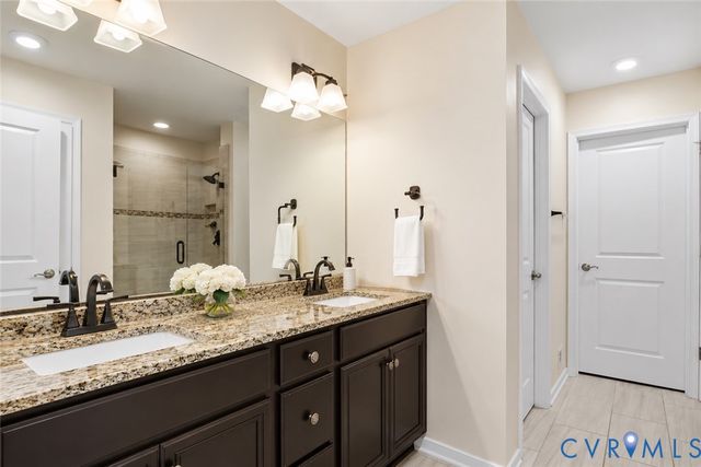 10122 Cameron Ridge Dr, Ashland, VA 23005