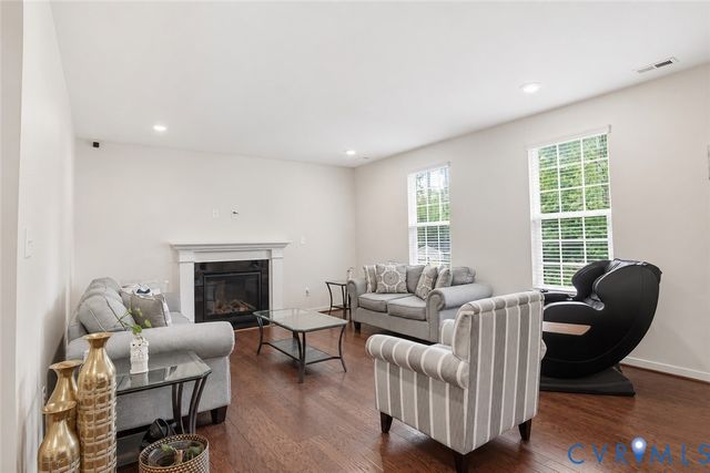 10122 Cameron Ridge Dr, Ashland, VA 23005