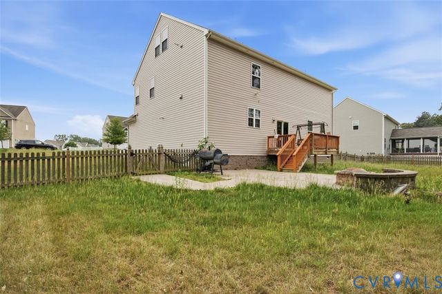 10122 Cameron Ridge Dr, Ashland, VA 23005