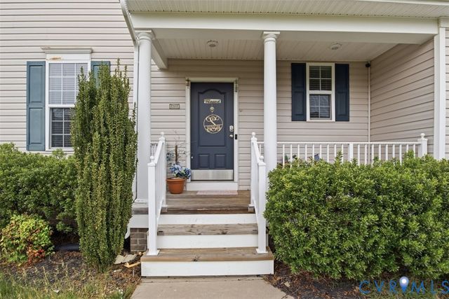 10122 Cameron Ridge Dr, Ashland, VA 23005