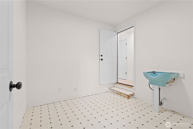 1418 E 59th Street, Tacoma, WA 98404