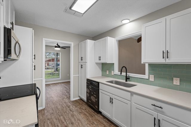 9525 Leaside Way, Shreveport, LA 71118