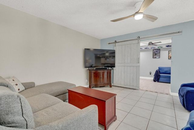 10406 Sleepy Brook Way, Boca Raton, FL 33428