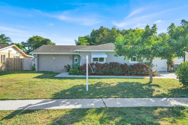 10406 Sleepy Brook Way, Boca Raton, FL 33428