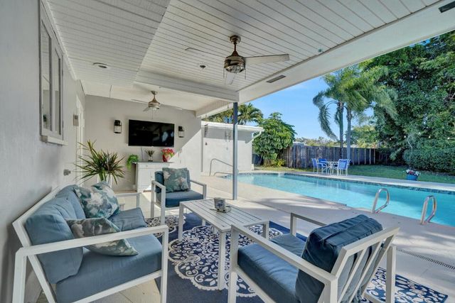 10406 Sleepy Brook Way, Boca Raton, FL 33428