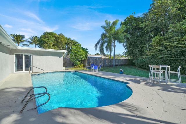 10406 Sleepy Brook Way, Boca Raton, FL 33428