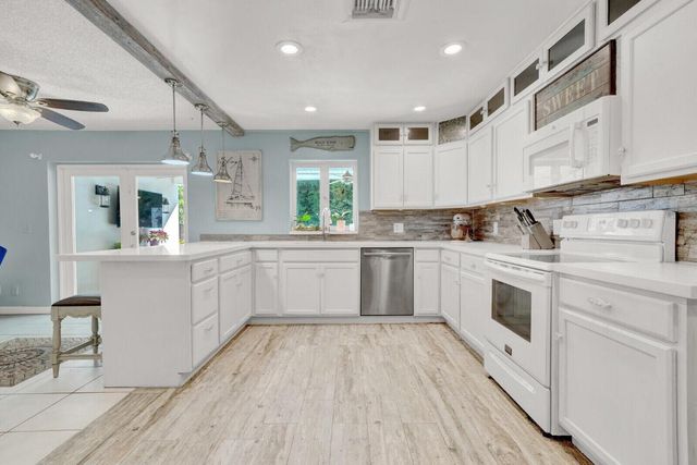 10406 Sleepy Brook Way, Boca Raton, FL 33428