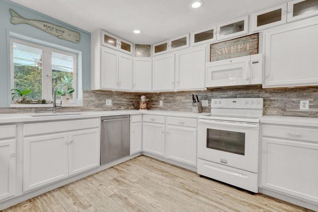 10406 Sleepy Brook Way, Boca Raton, FL 33428