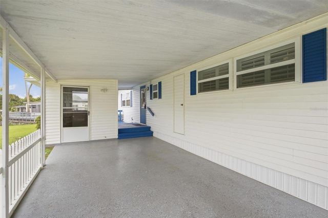 33 COCOS PLUMOSA DRIVE, Eustis, FL 32726