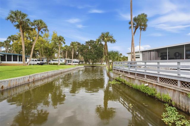 33 COCOS PLUMOSA DRIVE, Eustis, FL 32726