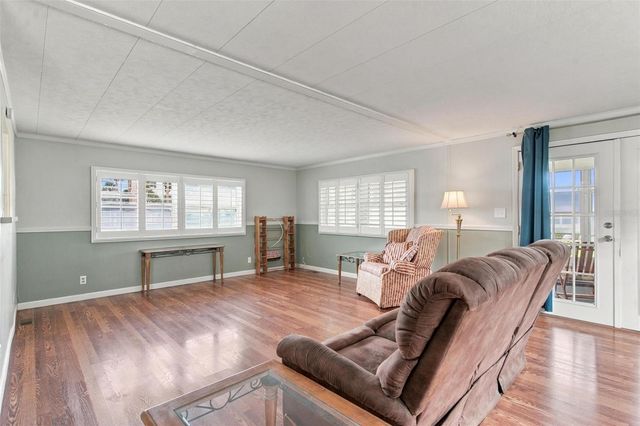 33 COCOS PLUMOSA DRIVE, Eustis, FL 32726