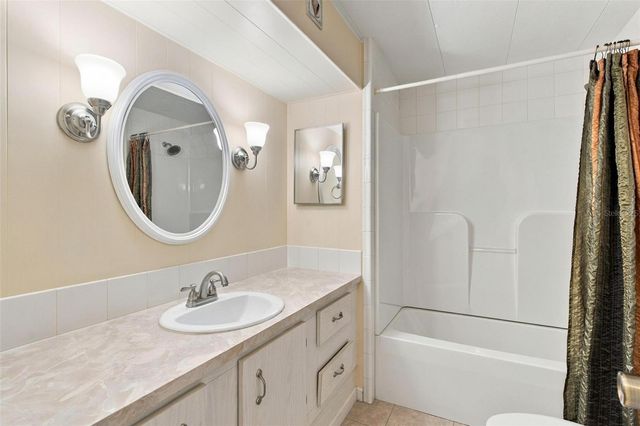 33 COCOS PLUMOSA DRIVE, Eustis, FL 32726