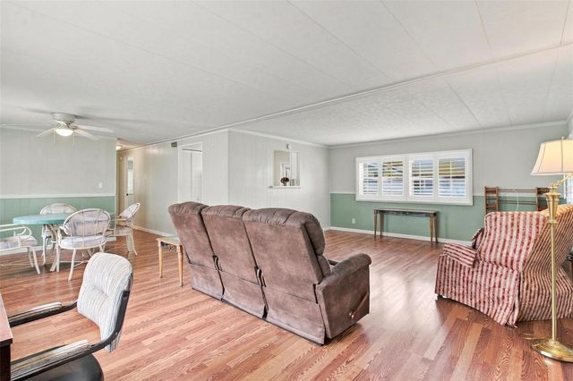 33 COCOS PLUMOSA DRIVE, Eustis, FL 32726