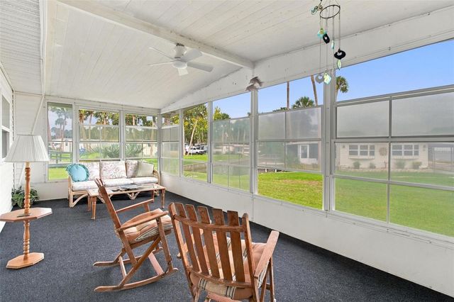33 COCOS PLUMOSA DRIVE, Eustis, FL 32726