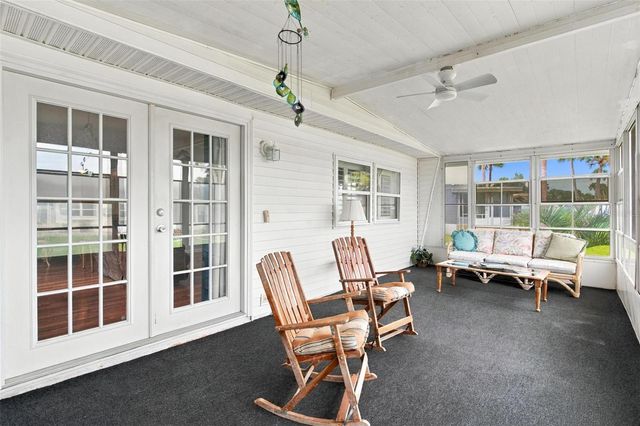 33 COCOS PLUMOSA DRIVE, Eustis, FL 32726