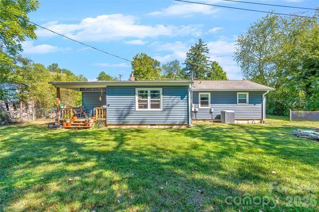 1025 Old US 70 Highway, Black Mountain, NC 28711