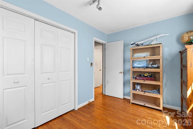 1025 Old US 70 Highway, Black Mountain, NC 28711