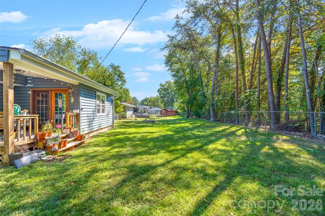 1025 Old US 70 Highway, Black Mountain, NC 28711