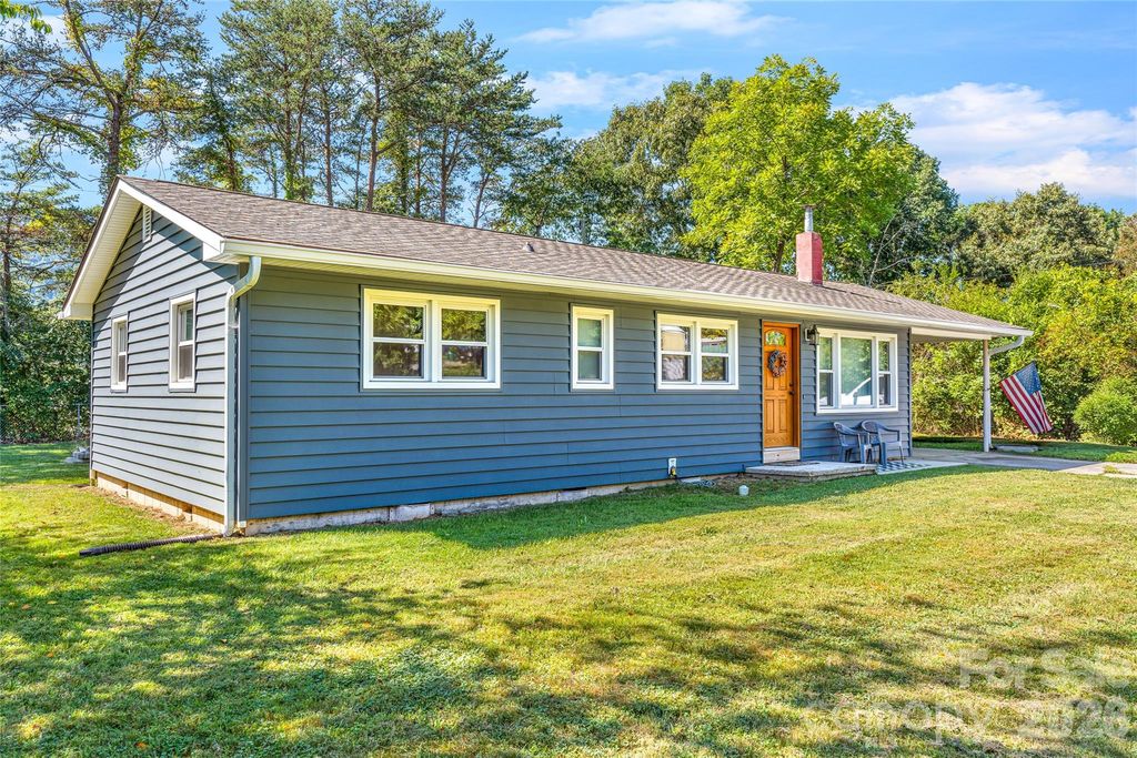 1025 Old US 70 Highway, Black Mountain, NC 28711