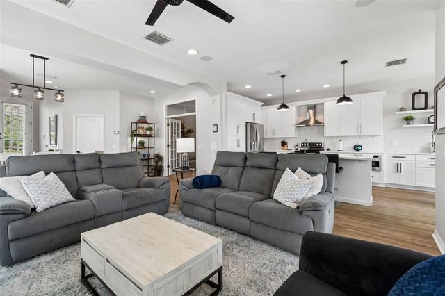 14438 MIRABELLE VISTA CIRCLE, Tampa, FL 33626