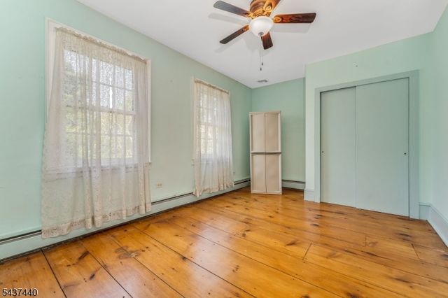 106 Brunswick Ave, Lebanon Boro, NJ 08833