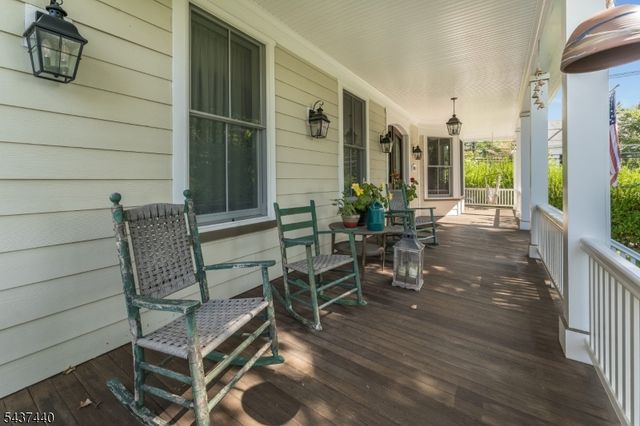 106 Brunswick Ave, Lebanon Boro, NJ 08833