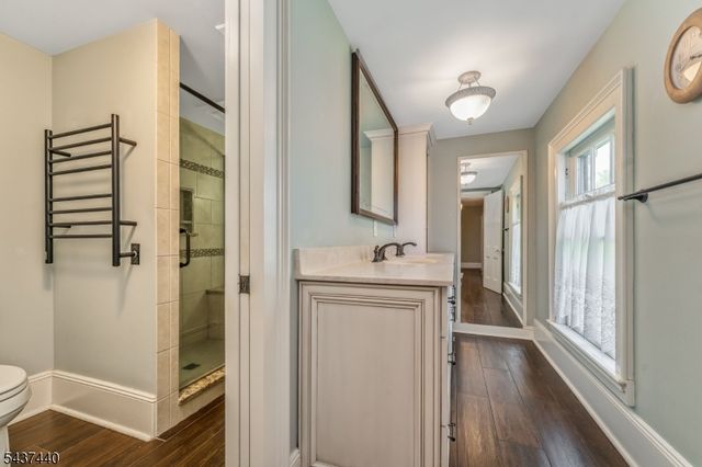 106 Brunswick Ave, Lebanon Boro, NJ 08833