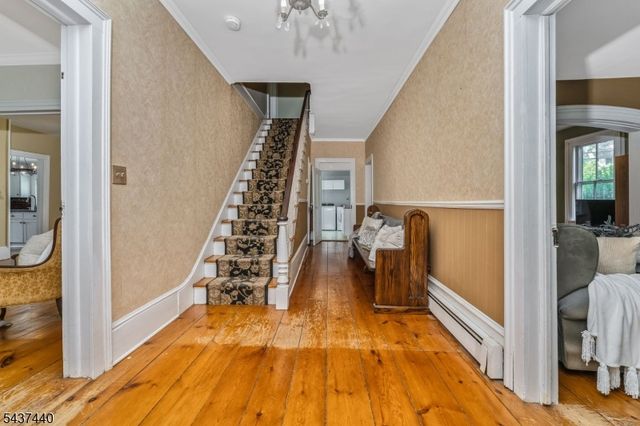 106 Brunswick Ave, Lebanon Boro, NJ 08833