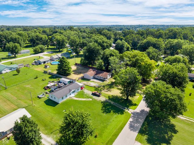 353 Trinton Circle, Bedford, IN 47421
