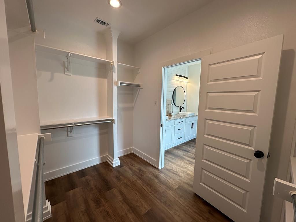 Image 17 of property listing at 3611 Clearview Drive, San Angelo, TX 76904