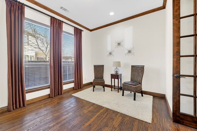 2012 S Hill Drive, Irving, TX 75038