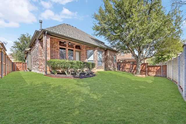 2012 S Hill Drive, Irving, TX 75038