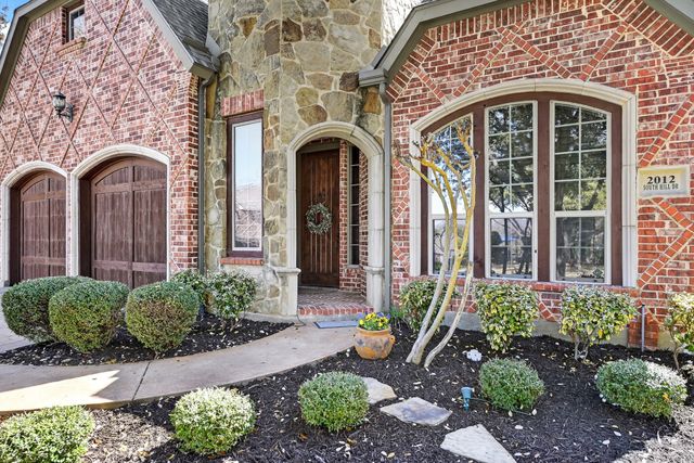 2012 S Hill Drive, Irving, TX 75038
