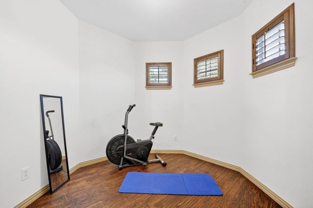 2012 S Hill Drive, Irving, TX 75038