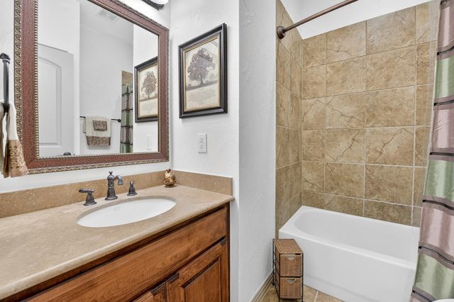 2012 S Hill Drive, Irving, TX 75038