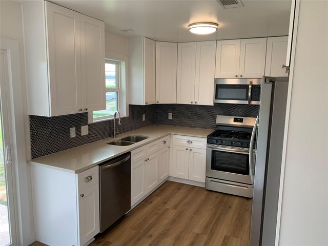 1400 Kamar DR, Austin, TX 78757