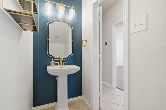 2304 Delta Bridge Drive, Pearland, TX 77584