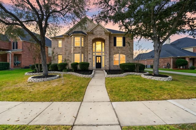 2304 Delta Bridge Drive, Pearland, TX 77584