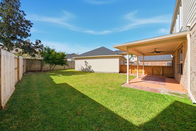 2304 Delta Bridge Drive, Pearland, TX 77584