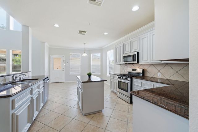 2304 Delta Bridge Drive, Pearland, TX 77584