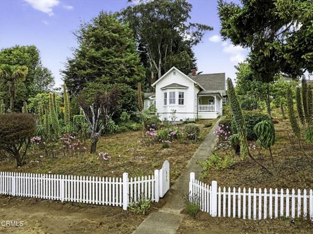 45060 Covelo Street, Mendocino, CA 95460