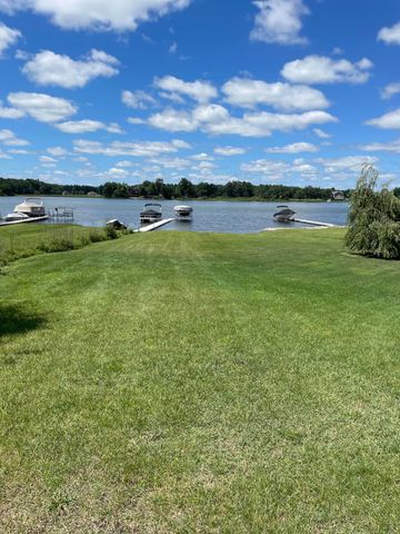 2 Coronado Drive, Jackson, MI 49201