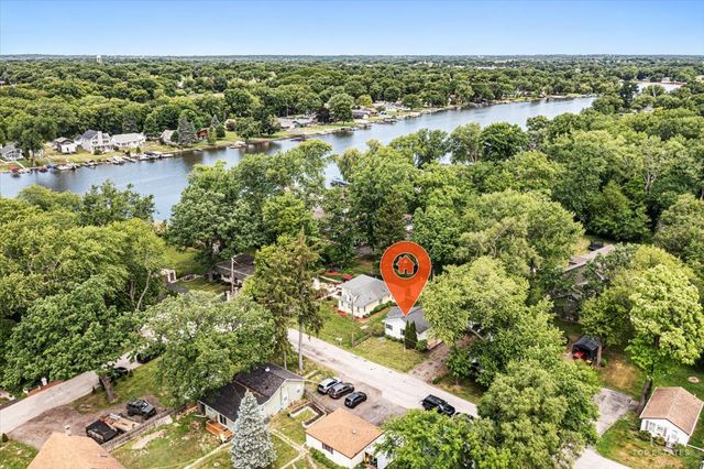 2622 W Emerald Court, Mchenry, IL 60051