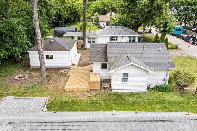 2622 W Emerald Court, Mchenry, IL 60051