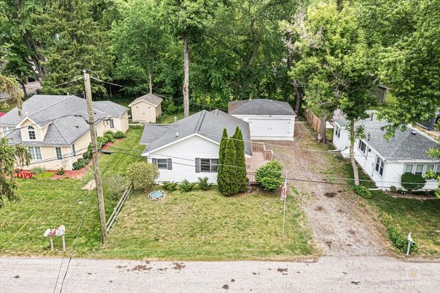 2622 W Emerald Court, Mchenry, IL 60051