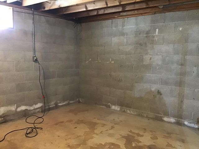 1135 Marsh Road, Plainwell, MI 49080